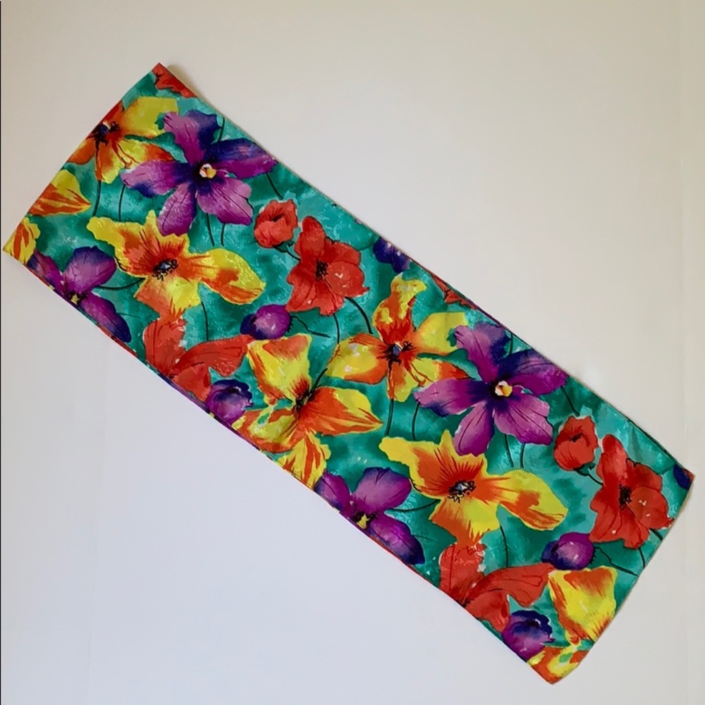 SYMPHONY SCARFS Floral Scarf